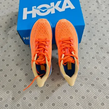 Orange HOKA Running Shoes 9th generation bike de segunda mano — imagen 6 de 9