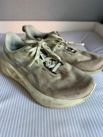 Gebrauchtes Asics Novablast 5 2026 bike — Bild 3 von 8