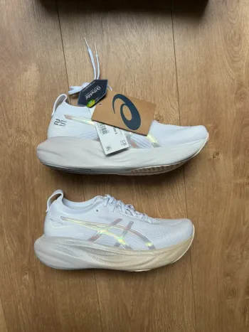 Tweedehands Asics Nimbus 25 bike