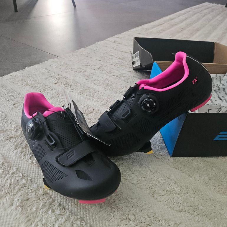 BRN Scarpe nuove bike d'occasion — image 2 sur 5