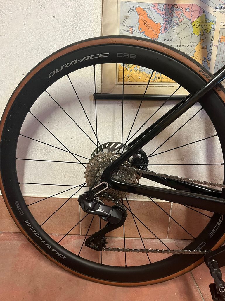Pirelli P Zero 2026 bike d'occasion — image 2 sur 2