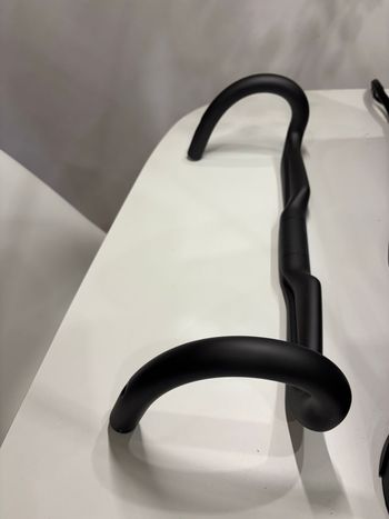 Tweedehands Cervelo HB13 Carbon Aero Handlebar 2025 bike — afbeelding 2 van 6