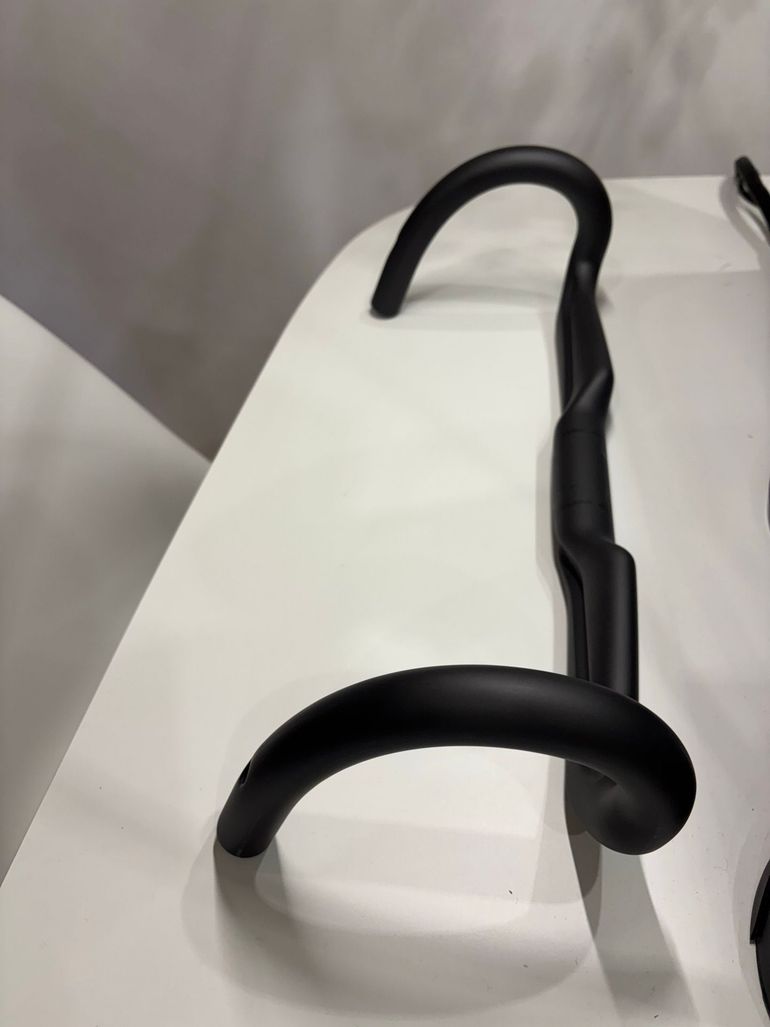 Tweedehands Cervelo HB13 Carbon Aero Handlebar 2025 bike — afbeelding 2 van 6