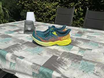 Gebrauchtes Hoka Speedgoat 5 2024 Running Shoes
