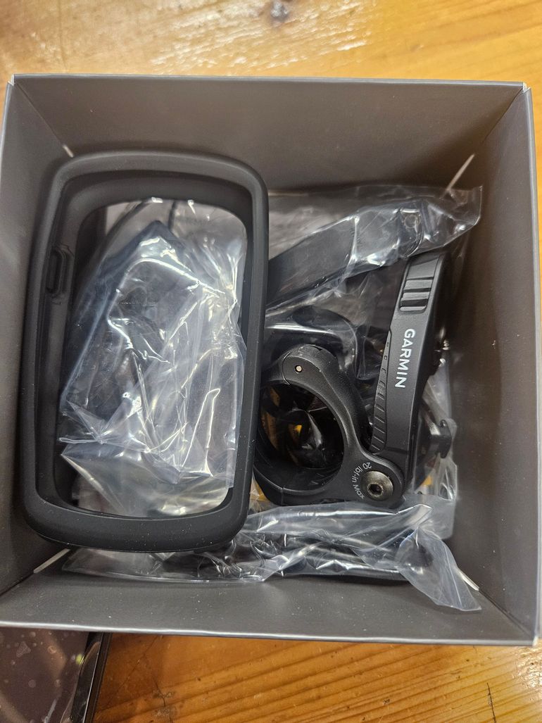 Garmin Edge 1040 Solar GPS Bike Computer bike d'occasion — image 4 sur 4