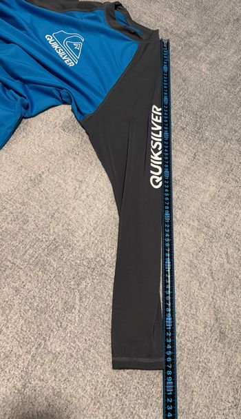 Używany Quiksilver Rashguard Langarm Blau/Grau XL bike — zdjęcie 9 z 9
