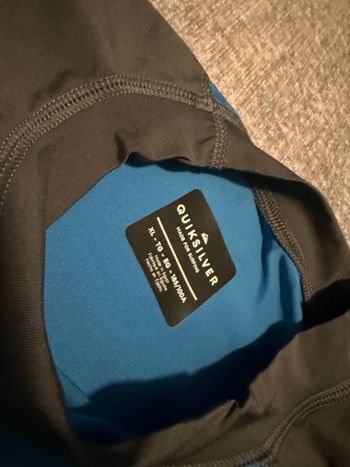 Używany Quiksilver Rashguard Langarm Blau/Grau XL bike — zdjęcie 6 z 9