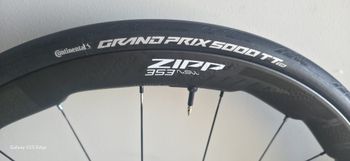 Used Zipp 353 NSW Tubeless Disc-brake Wheelset 2026 bike — image 2 of 9