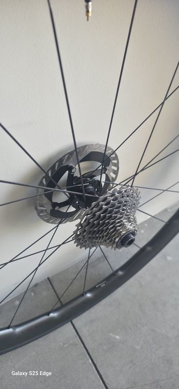 Used Zipp 353 NSW Tubeless Disc-brake Wheelset 2026 bike — image 6 of 9