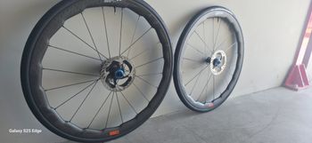 Used Zipp 353 NSW Tubeless Disc-brake Wheelset 2026 bike — image 3 of 9