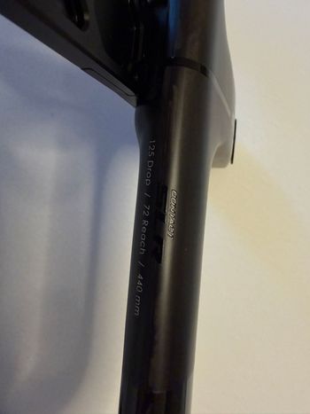 Used Giant Contact SLR System 440mm 2025 bike — image 7 of 12