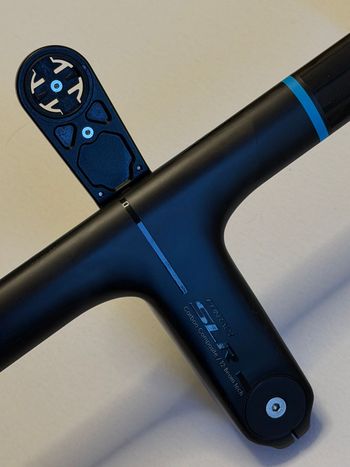 Used Giant Contact SLR System 440mm 2025 bike — image 2 of 12