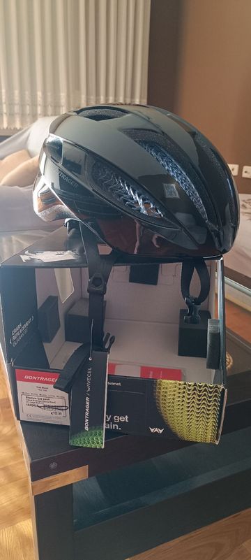 Used Bontrager Starvos WaveCel Helmet 2026 Cycling Accessories