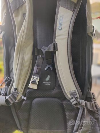 EVOC Line 30l bike d'occasion — image 2 sur 6