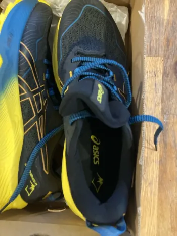 Used Asics Gel Trabuco 11 bike — image 3 of 4