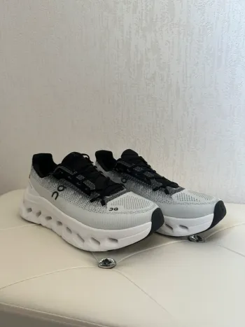 Tweedehands On Running Cloud Tilt bike