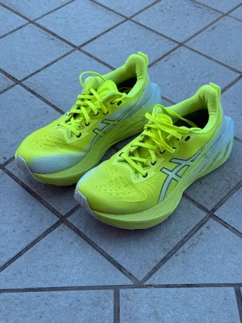 Brugt Asics Novablast 4 bike