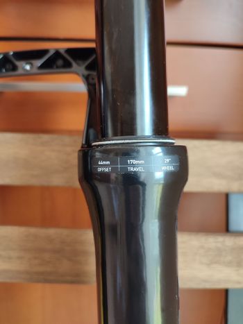 RockShox Zeb 2024 bike d'occasion — image 4 sur 6