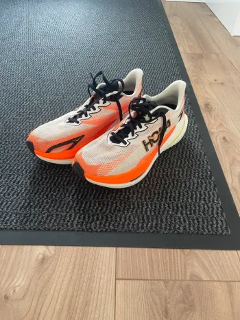 Hoka Mach x3 bike usato