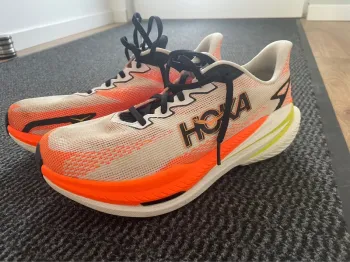 Tweedehands Hoka Mach x3 bike — afbeelding 2 van 4