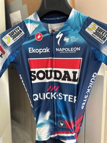 Used Castelli soudal quick step 2025 bike — image 7 of 9