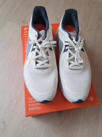 Brugt Nike running shoes bike