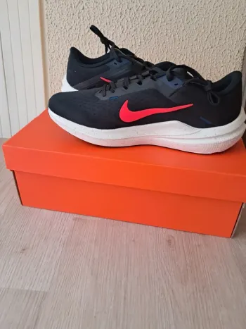 Brugt Nike Running Shoes bike — billede 2 af 8