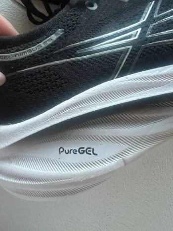 Gebrauchtes Asics Gel-Nimbus 26 bike — Bild 2 von 8