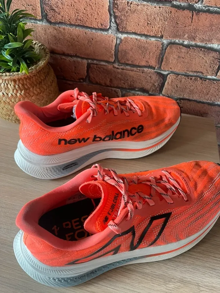 Gebrauchtes New Balance FuelCell SuperComp Trainer v2 bike — Bild 7 von 7