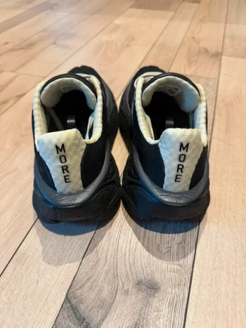 Tweedehands New Balance Fresh Foam More V5 bike — afbeelding 4 van 7
