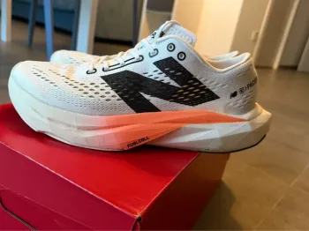 New Balance FuelCell SuperComp Pacer V2 bike de segunda mano — imagen 4 de 8