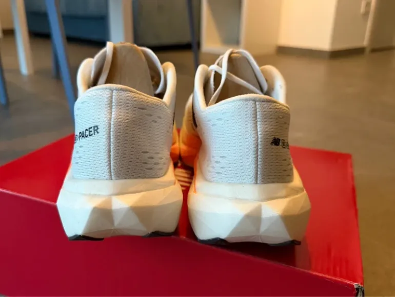 New Balance FuelCell SuperComp Pacer V2 bike de segunda mano — imagen 5 de 8