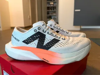 New Balance FuelCell SuperComp Pacer V2 bike de segunda mano
