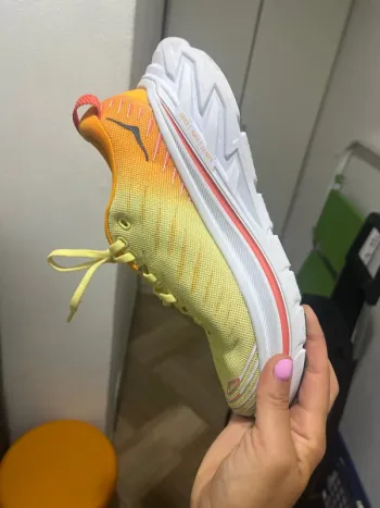 Hoka Bondi bike usato — immagine 6 di 7