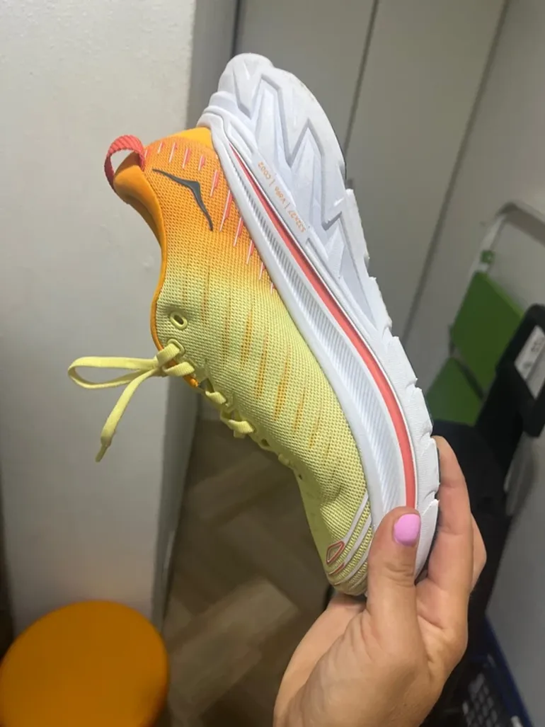 Hoka Bondi bike usato — immagine 6 di 7