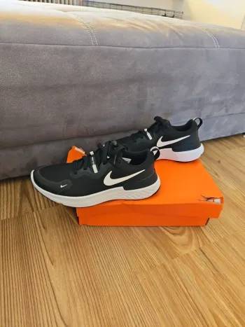 Gebrauchtes Nike Air Zoom Vomero 14 bike