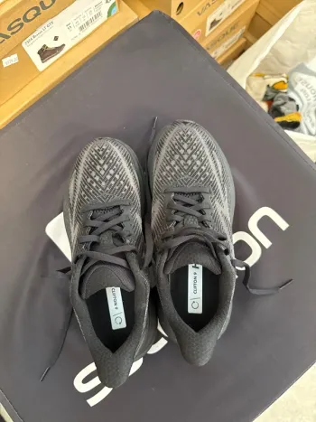 Hoka Clifton 9 bike usato — immagine 3 di 4