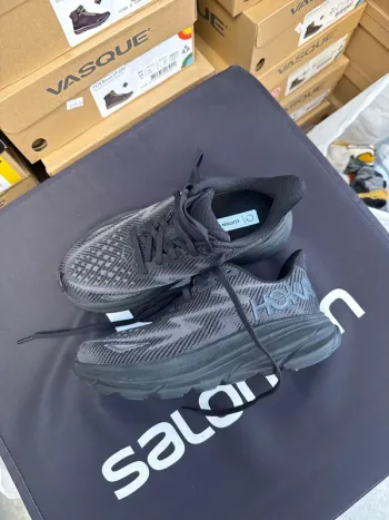 Hoka Clifton 9 bike usato — immagine 2 di 4