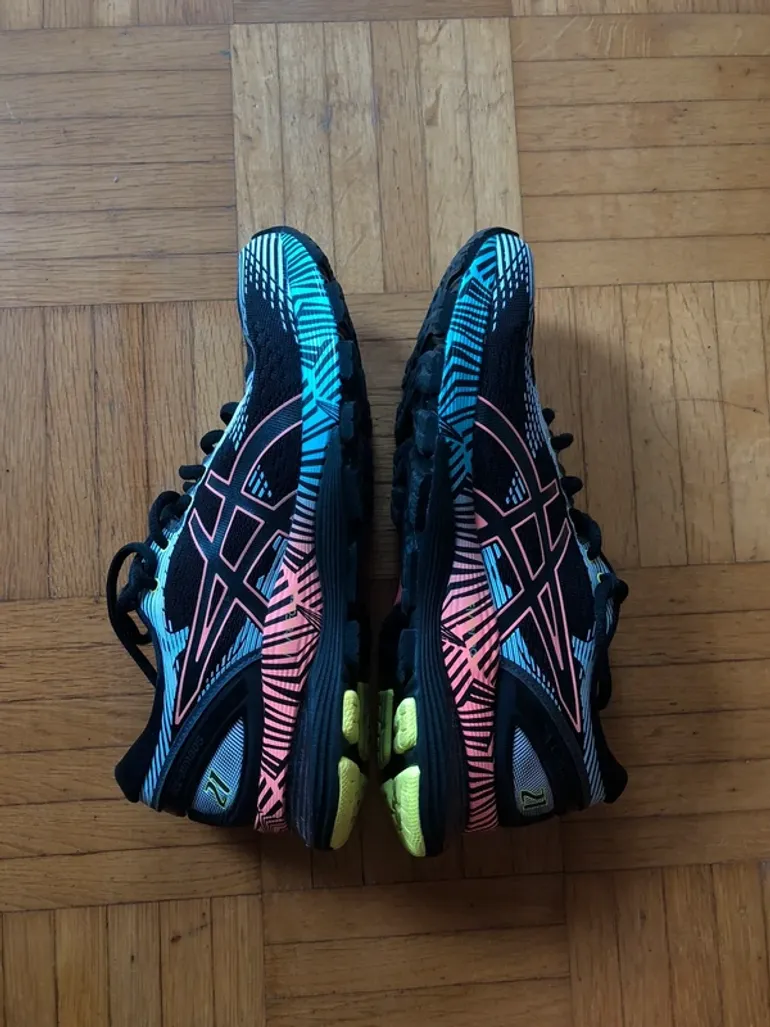 Tweedehands Asics gel-nimbus 21 bike — afbeelding 2 van 4