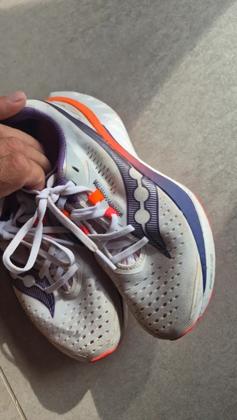 Tweedehands Saucony Endorphin Speed bike — afbeelding 5 van 5