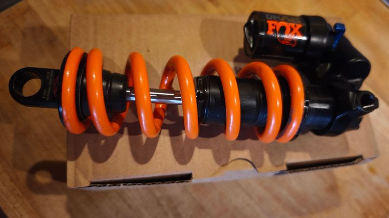 Použité Fox Racing DHX2 Coil Shock bike — obrázek 3 z 3