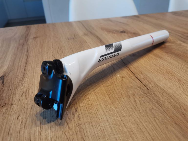 Colnago CLX V1-R C40 Carbon Seatpost 27.2 300mm White 2006 bike d'occasion — image 14 sur 15