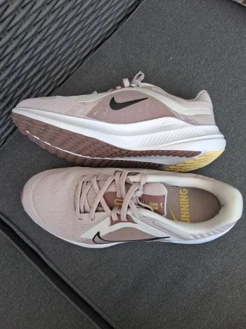 Nike Running Shoes bike usato