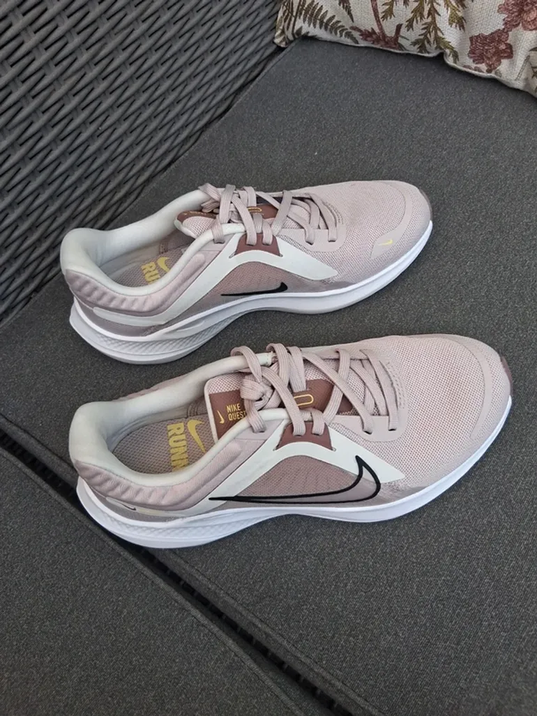 Nike Running Shoes bike usato — immagine 2 di 7
