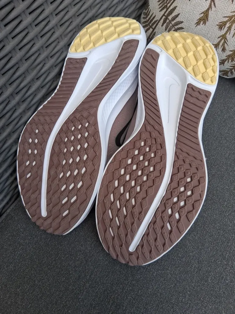 Nike Running Shoes bike usato — immagine 6 di 7