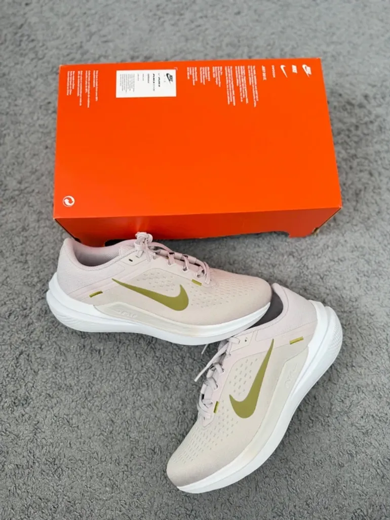 Tweedehands Rose Nike Air Winflo 10 bike — afbeelding 1 van 5