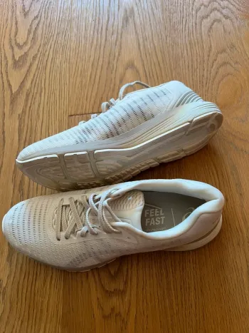 Asics DynaFlyte 3 bike de segunda mano — imagen 3 de 5