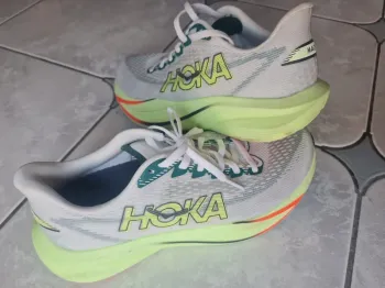 Gebrauchtes Hoka Mach 7 bike