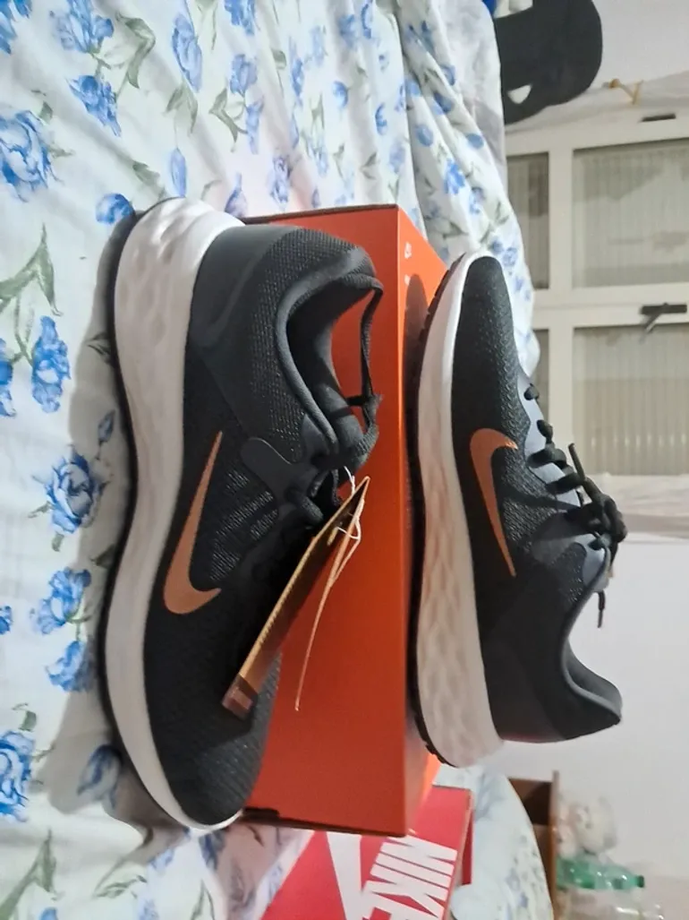 Brugt Nike Revolution 6 bike — billede 2 af 6