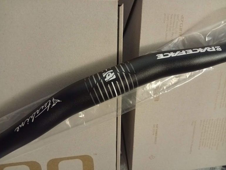 Used Race Face Turbine Handlebar 31.8mm 760mm Rise 1.25in bike — image 1 of 9